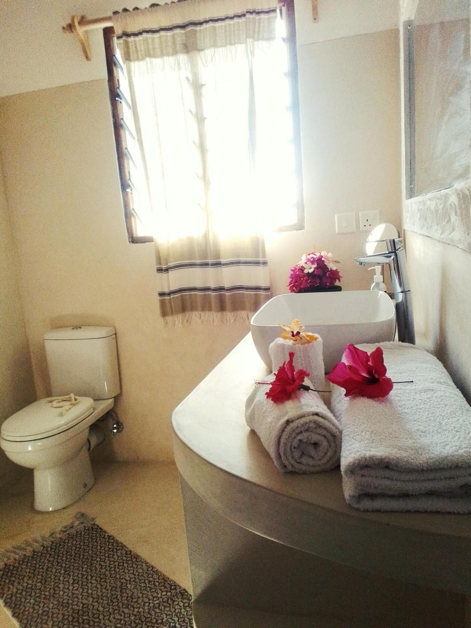 Bed and Breakfast Shira House Watamu Exterior foto
