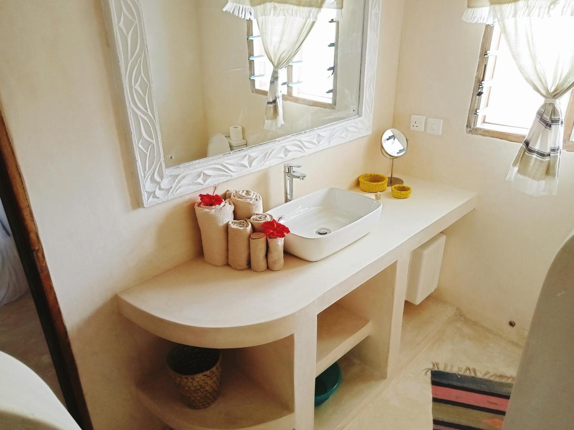 Bed and Breakfast Shira House Watamu Exterior foto